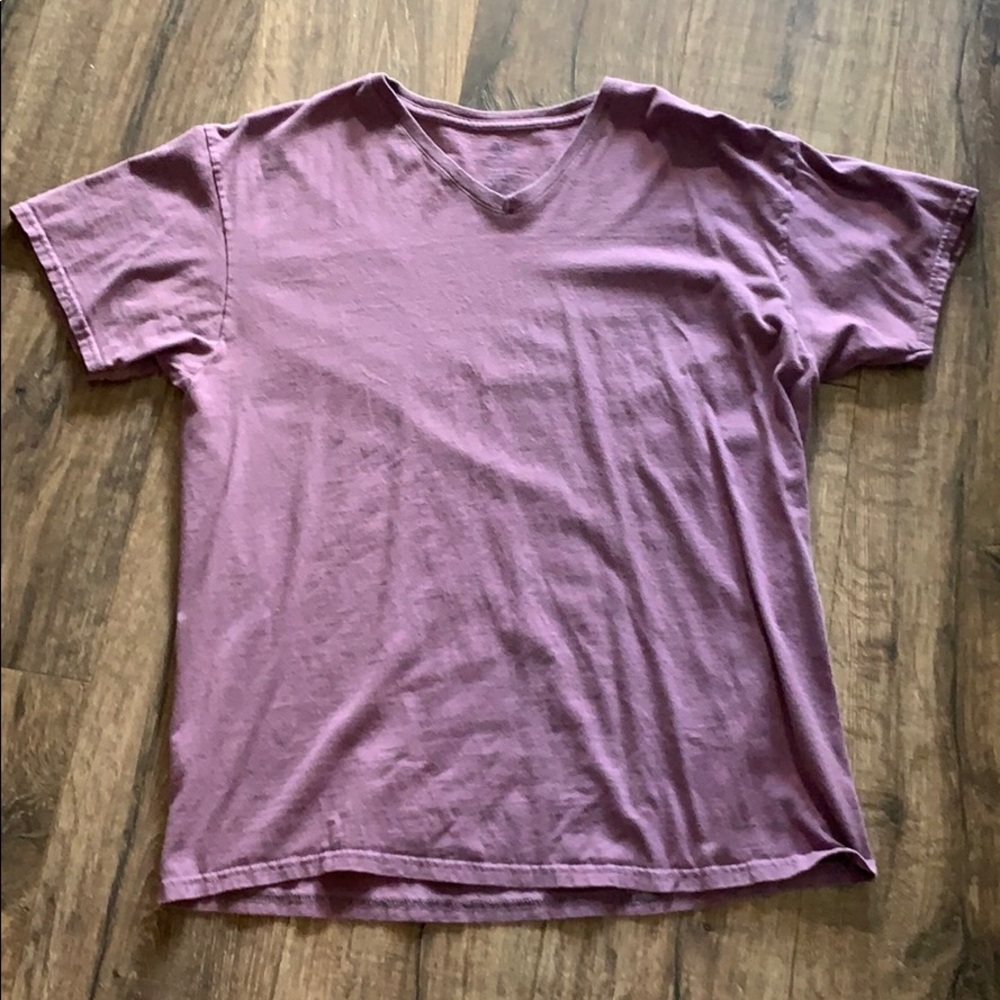 Platinum Fruit of Loom Men’s V-Neck Tshirt Size Large
